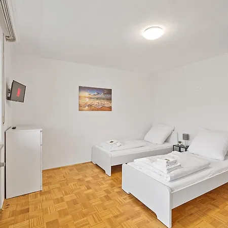 Apartman Home2stay Wifi Smart Tv Parking Deggendorf