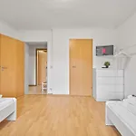 Home2stay Wifi Smart Tv Parking Apartmán