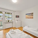 Home2stay Wifi Smart Tv Parking Apartmán
